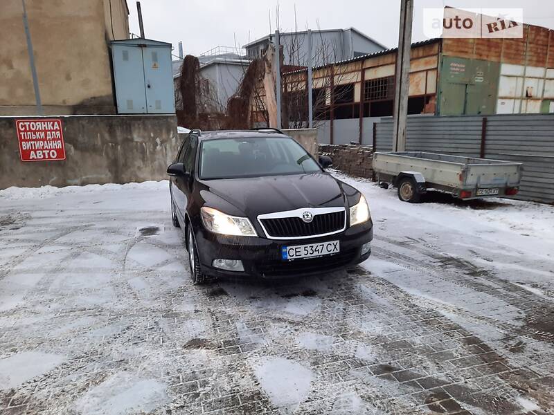 Універсал Skoda Octavia 2010 в Чернівцях