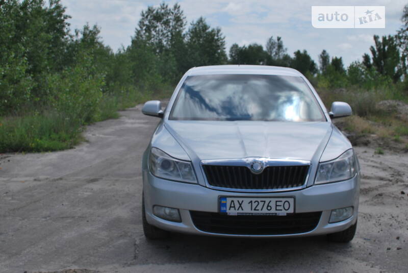 Седан Skoda Octavia 2011 в Зміїві