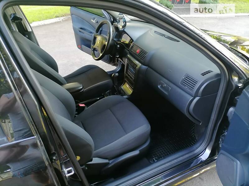 Универсал Skoda Octavia 2009 в Ромнах