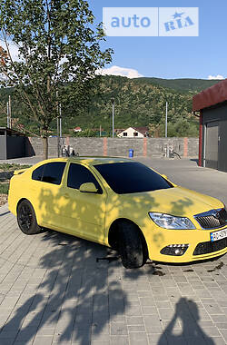 Седан Skoda Octavia 2011 в Виноградове