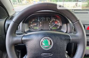 Лифтбек Skoda Octavia 2004 в Запорожье