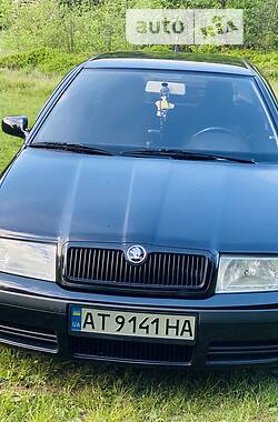Хэтчбек Skoda Octavia 2004 в 