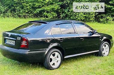 Хэтчбек Skoda Octavia 2004 в 