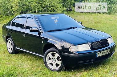 Хэтчбек Skoda Octavia 2004 в 