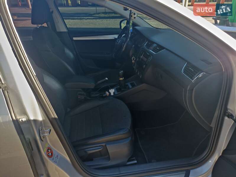 Універсал Skoda Octavia 2013 в Дніпрі