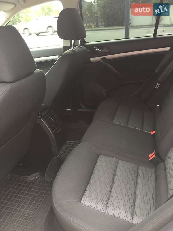 Универсал Skoda Octavia 2012 в Львове