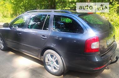 Универсал Skoda Octavia 2010 в Костополе