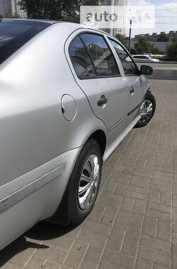 Лифтбек Skoda Octavia 2003 в Днепре