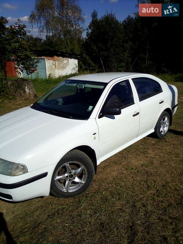 Ліфтбек Skoda Octavia 2001 в Бориславі