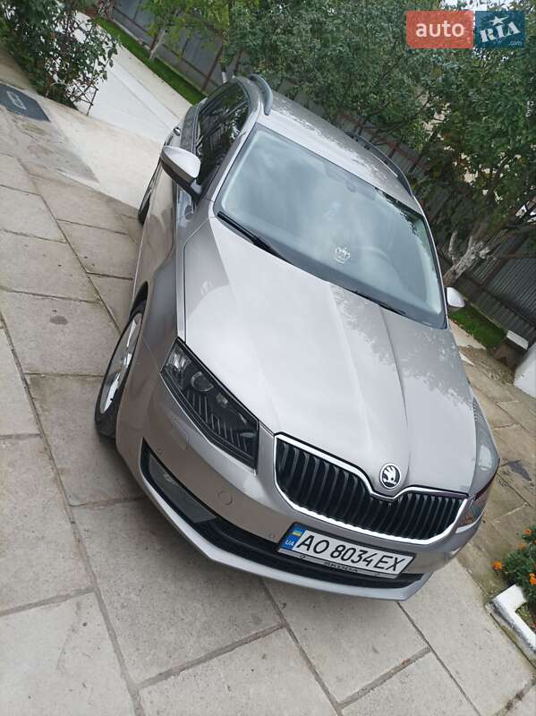 Універсал Skoda Octavia 2014 в Ужгороді