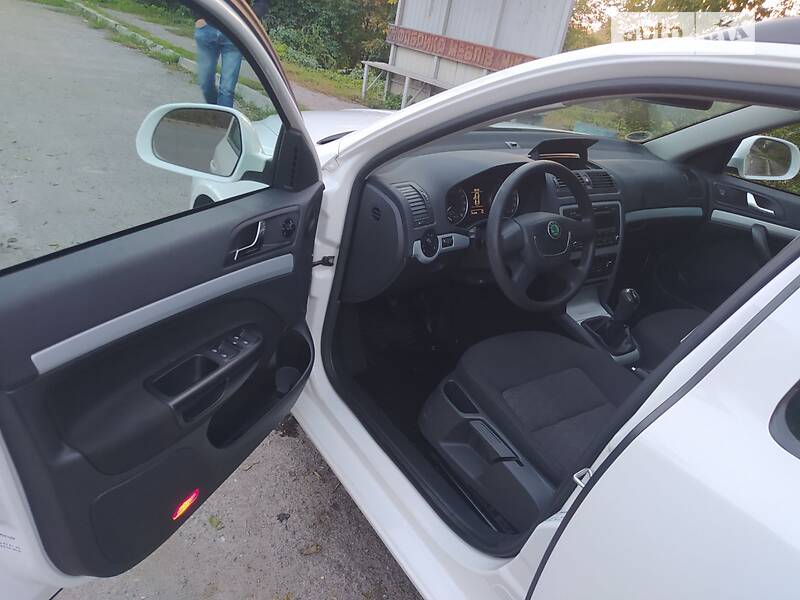 Універсал Skoda Octavia 2011 в Черкасах