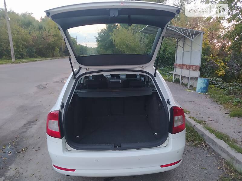 Універсал Skoda Octavia 2011 в Черкасах