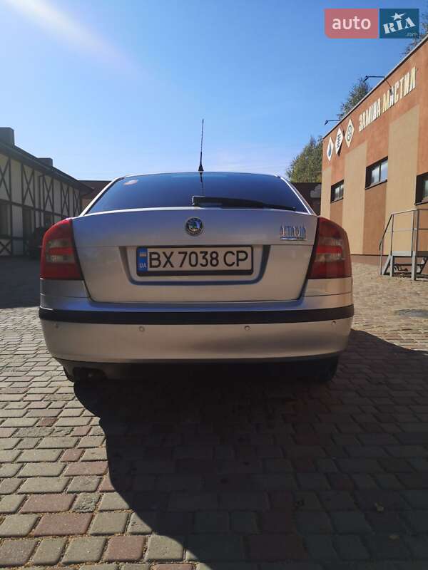 Лифтбек Skoda Octavia 2008 в Ровно