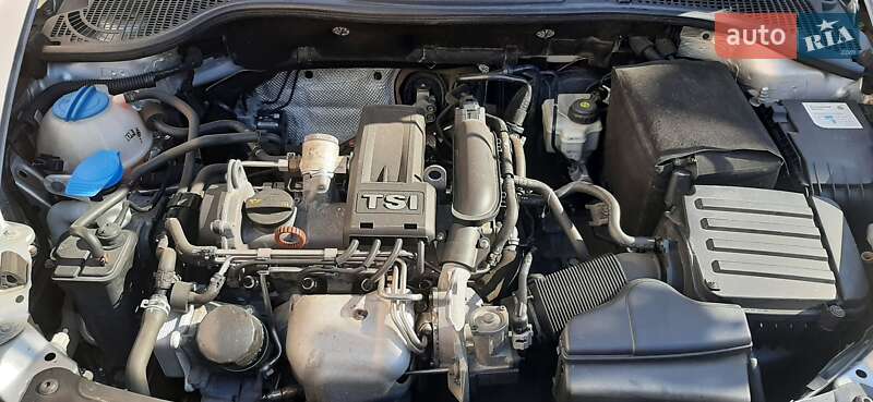 Лифтбек Skoda Octavia 2012 в Кропивницком