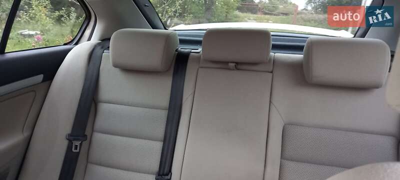 Лифтбек Skoda Octavia 2006 в Яремче