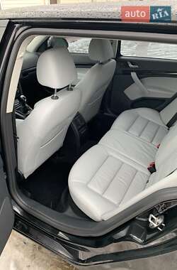 Универсал Skoda Octavia 2011 в 