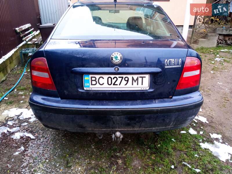 Лифтбек Skoda Octavia 1998 в Городке