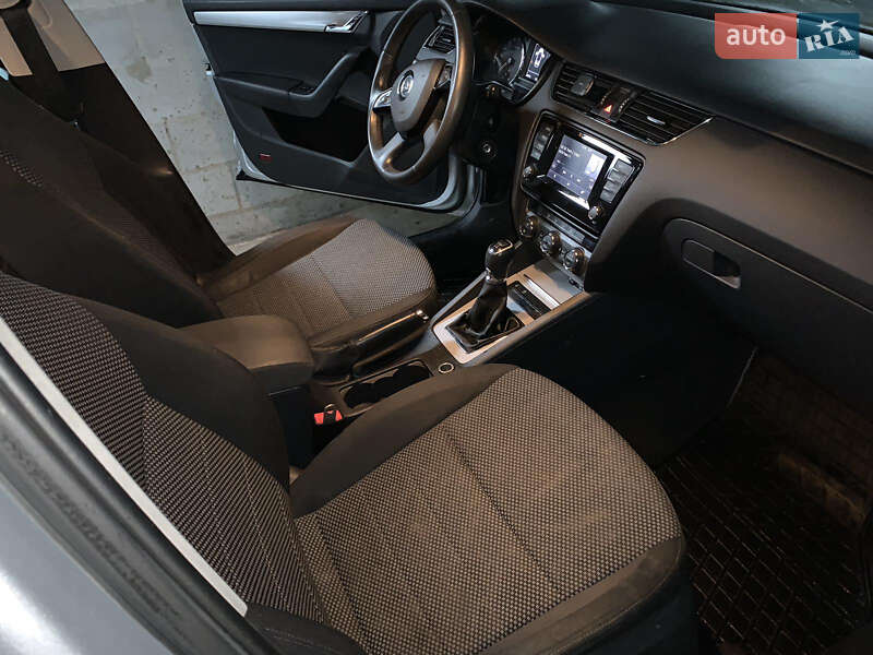 Универсал Skoda Octavia 2014 в Ровно фото 7 Универсал Skoda Octavia 2014 в Ровно