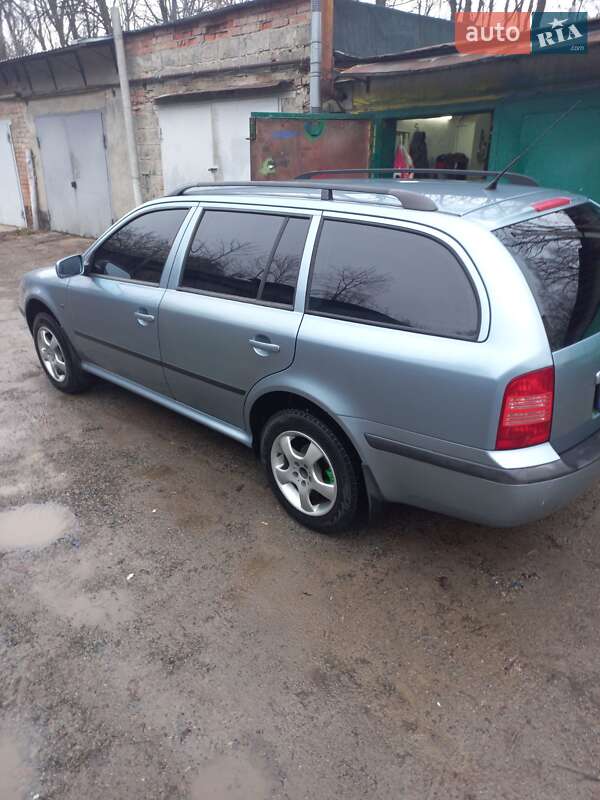 Универсал Skoda Octavia 2003 в Полтаве