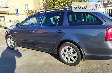 Универсал Skoda Octavia 2010 в 