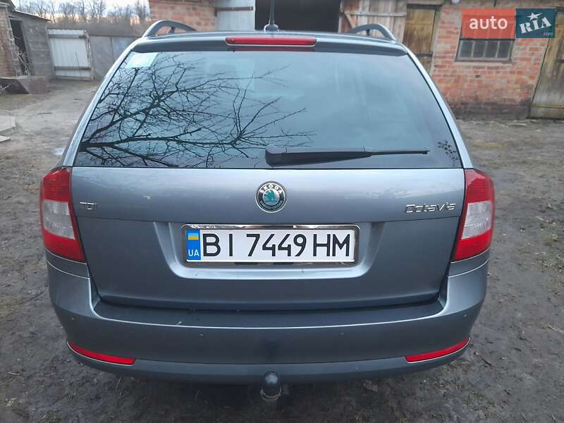 Універсал Skoda Octavia 2013 в Миргороді