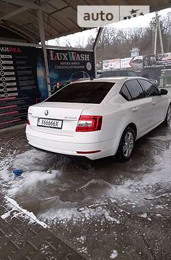 Лифтбек Skoda Octavia 2017 в 