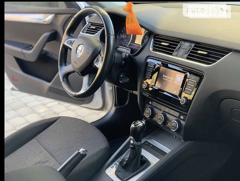 Универсал Skoda Octavia 2013 в Кропивницком