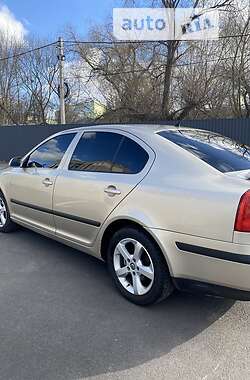 Лифтбек Skoda Octavia 2005 в 