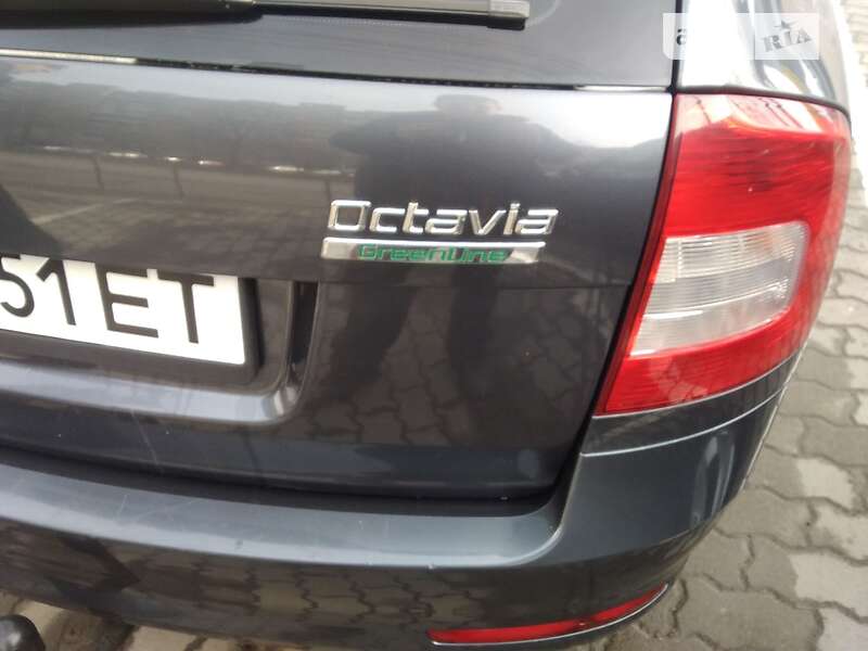Універсал Skoda Octavia 2010 в Луцьку