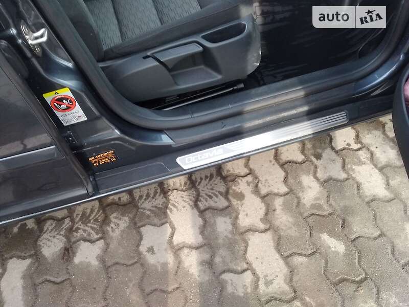 Універсал Skoda Octavia 2010 в Луцьку