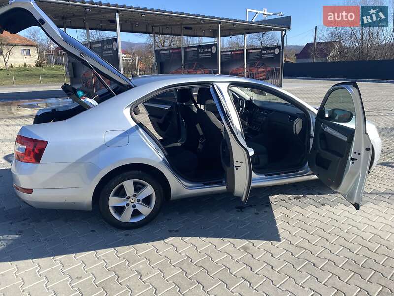 Ліфтбек Skoda Octavia 2015 в Іршаві