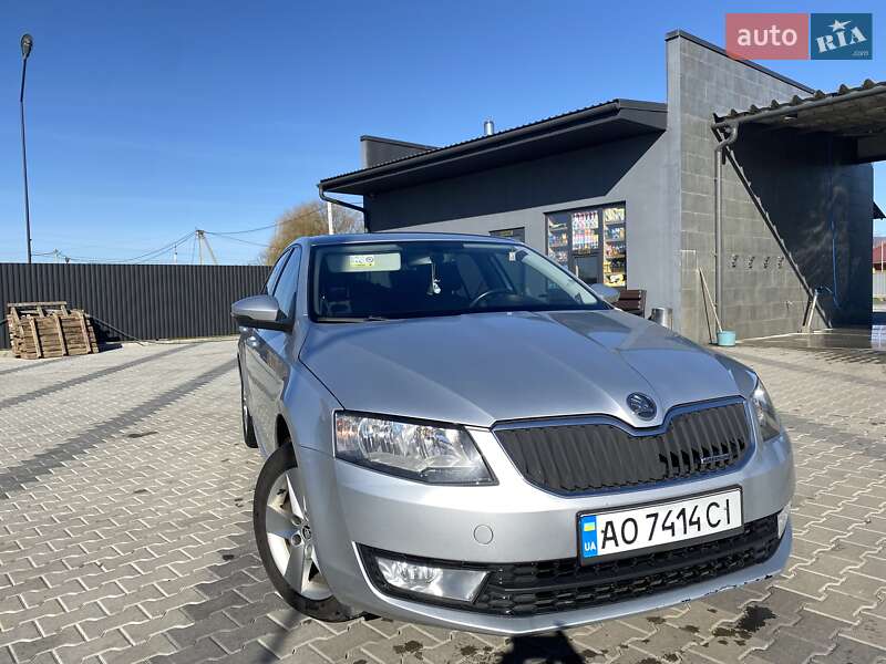 Ліфтбек Skoda Octavia 2015 в Іршаві