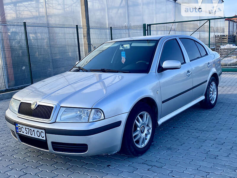 Лифтбек Skoda Octavia 2005 в 