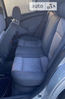 Лифтбек Skoda Octavia 2005 в 
