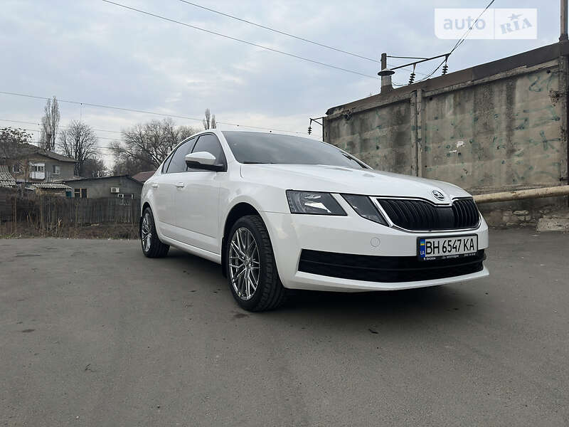 Лифтбек Skoda Octavia 2019 в Одессе