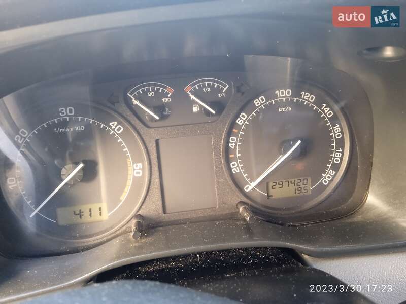 Лифтбек Skoda Octavia 2003 в Путиле