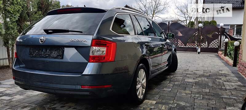 Універсал Skoda Octavia 2017 в Новояворівську