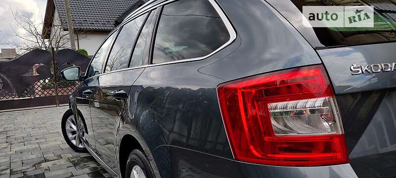 Універсал Skoda Octavia 2017 в Новояворівську