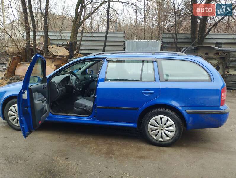 Универсал Skoda Octavia 2002 в Днепре