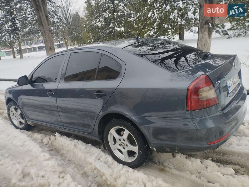 Лифтбек Skoda Octavia 2011 в Долине
