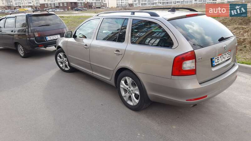 Универсал Skoda Octavia 2012 в Чернигове