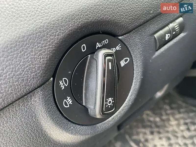 Skoda Octavia 2014 VIN TMBJG9NE4E0173181 фото оголошення 24 з 73