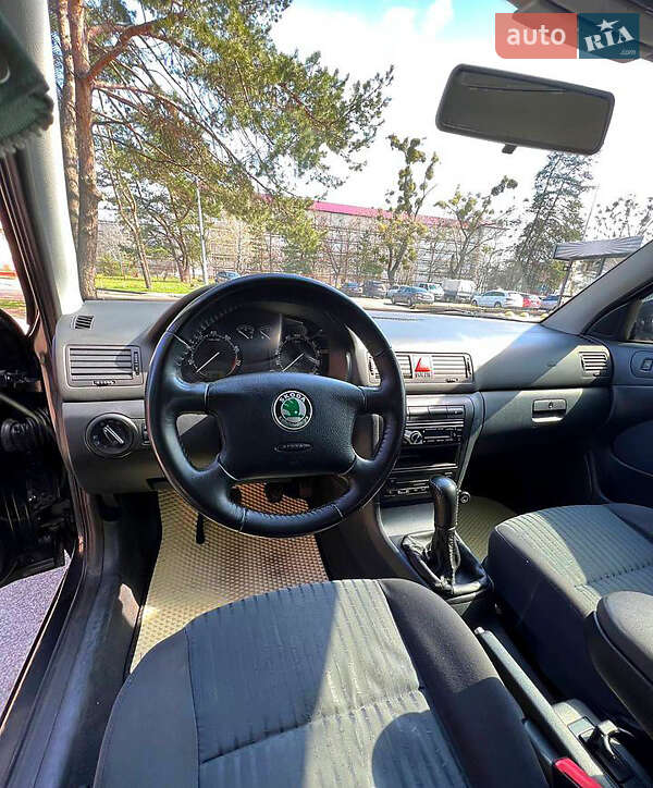 Ліфтбек Skoda Octavia 2004 в Києві