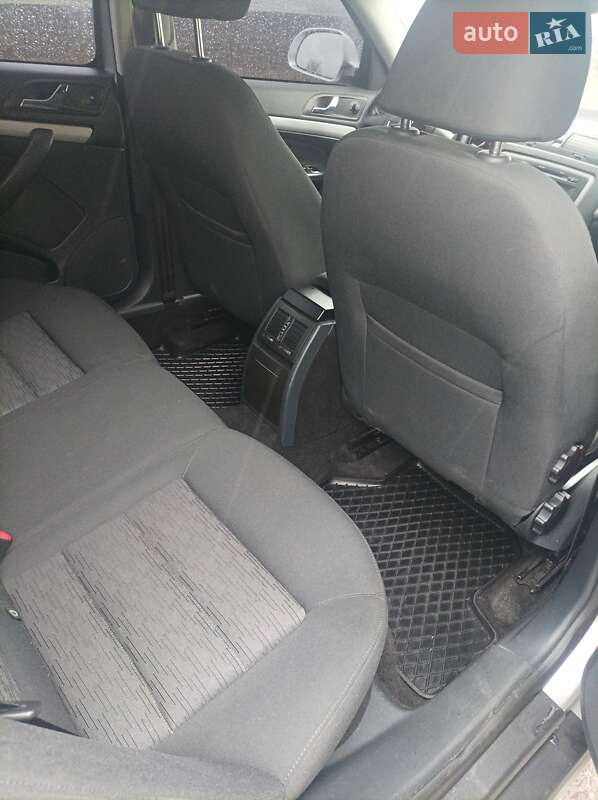 Лифтбек Skoda Octavia 2012 в Полтаве фото 5 Лифтбек Skoda Octavia 2012 в Полтаве