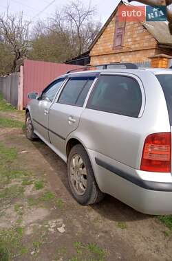 Универсал Skoda Octavia 2004 в Ромнах