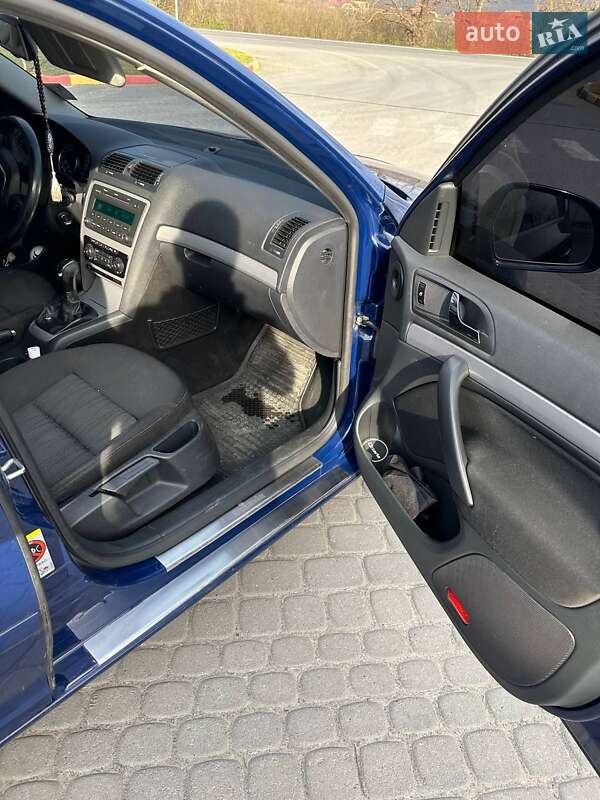 Лифтбек Skoda Octavia 2011 в Ужгороде