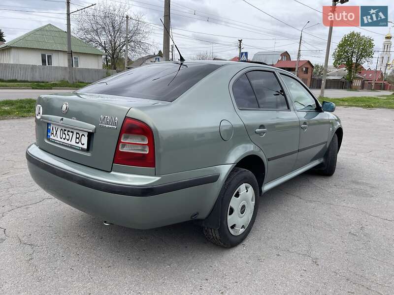 Лифтбек Skoda Octavia 2002 в Харькове