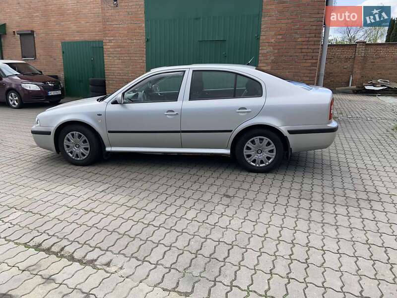 Лифтбек Skoda Octavia 2001 в Луцке