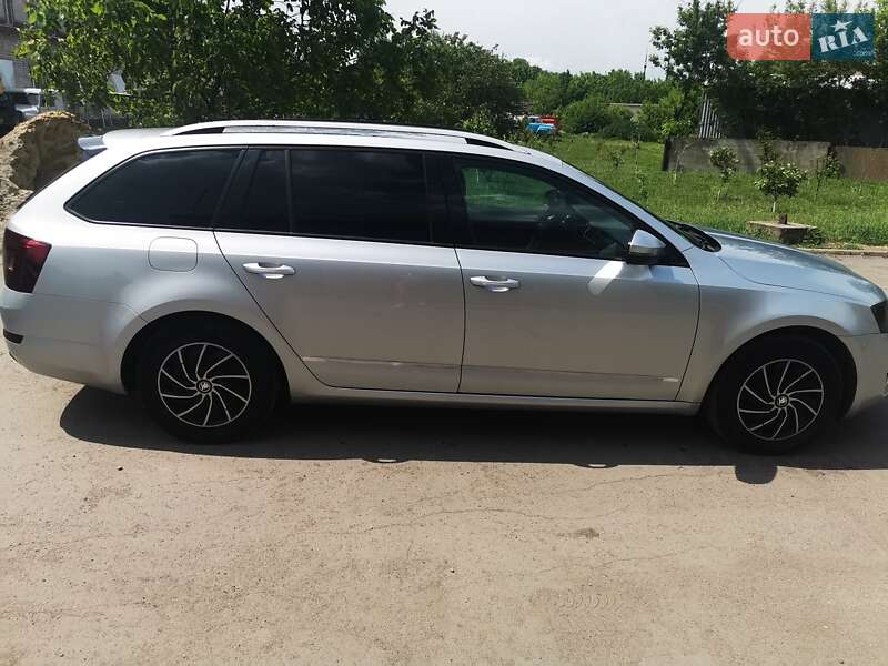 Универсал Skoda Octavia 2014 в Покровске