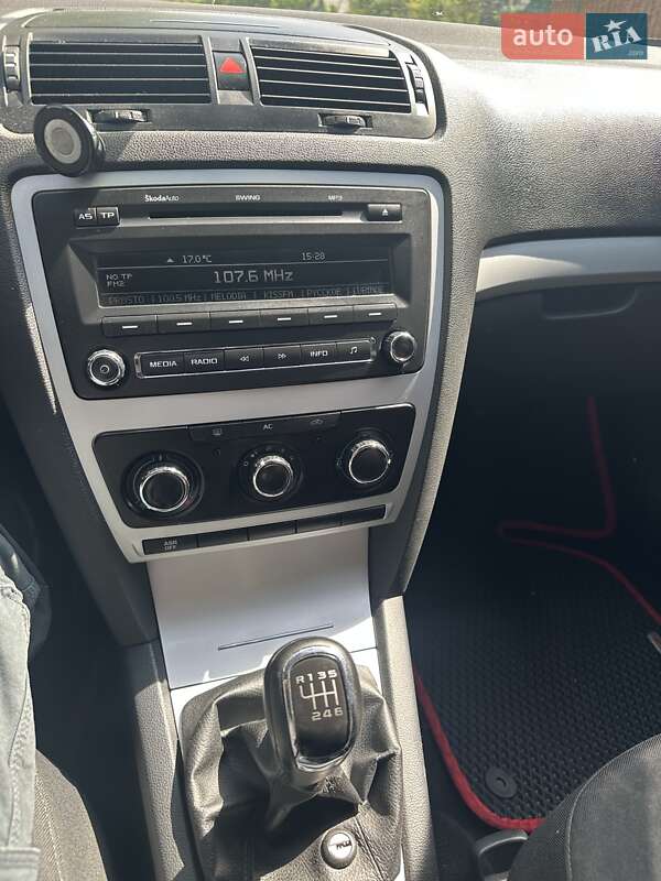 Лифтбек Skoda Octavia 2011 в Олевске